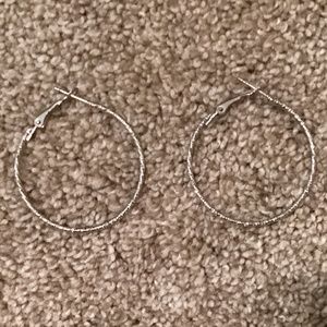 Sliver hoop earrings
